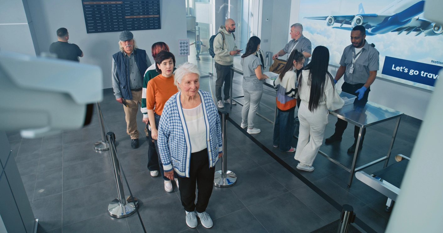 AI people counting analytics measuring occupancy in a commercial facility